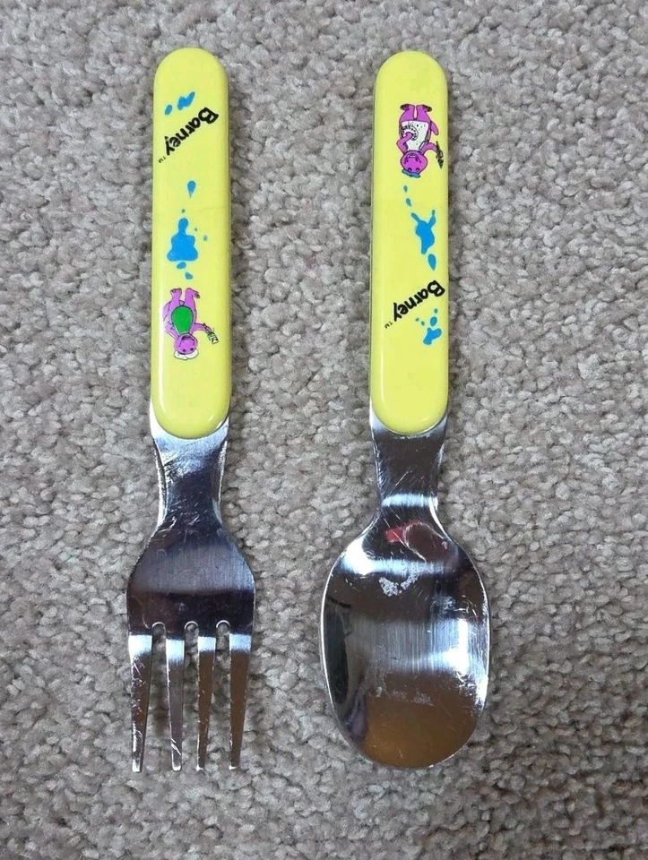 Conjunto de jantar vintage 1992 Barney dinossauro melamina - prato copo tigela garfo colher em excelente estado usado - Imagem 2 de 4