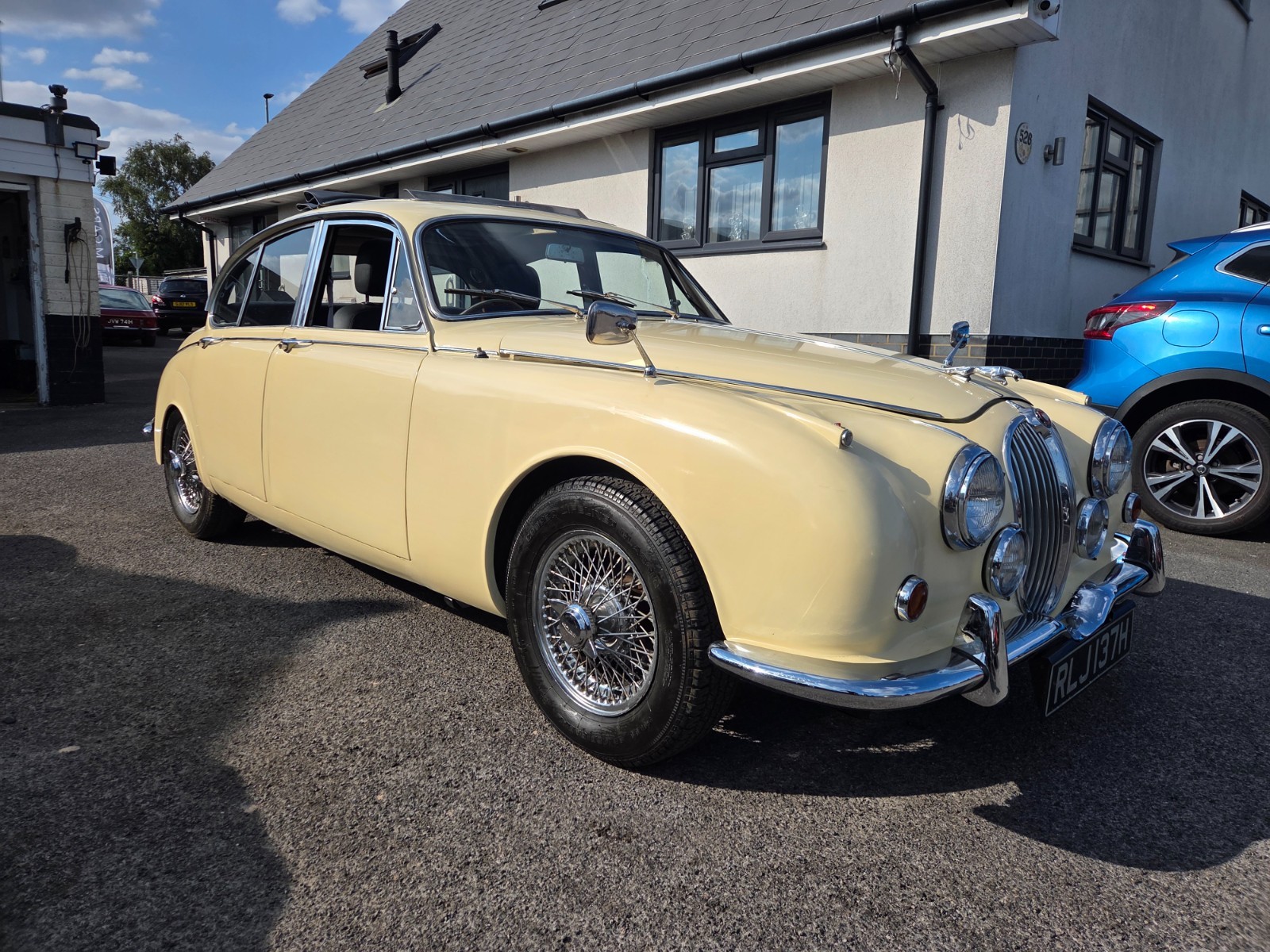 1969 Jaguar Mk2 240 Automatic