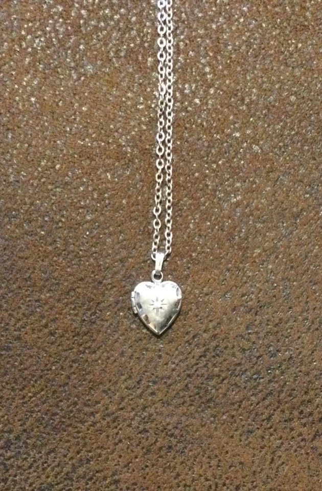 Винтажный лот из 5 медальонов, часы, подвеска ожерелья, хорошее состояние товара! - Изображение 2 из 4