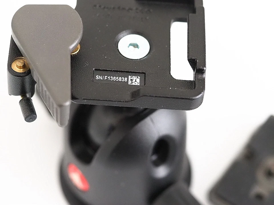 Manfrotto Center Ball Head #496 w/ quick release - Image 4 of 4