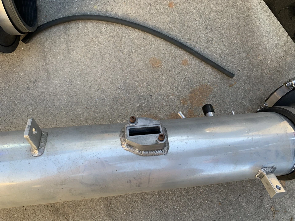 Sistema de admisión de fuerza bruta AEM pulido 05-06 Toyota Tundra 4,7 L V8 Sequoia Foto 3 de 4