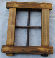 Finestra in legno con grata in ferro battuto -Wood-Legno-bricolage-G-