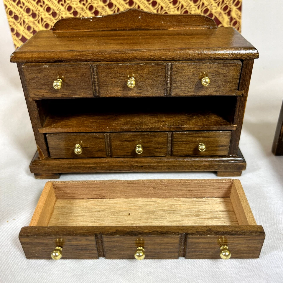 Concord Miniatures Doble Cama Cómoda Mecedora NUEVO NOS Juego de Dormitorio Madera L Foto 2 de 4