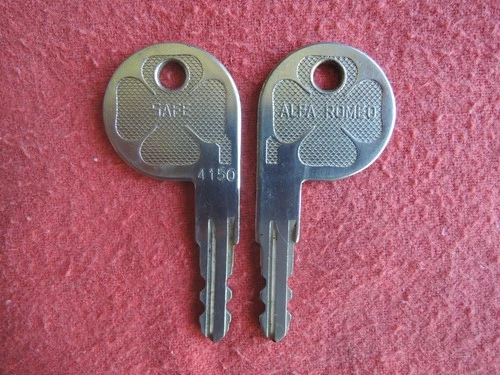 ALFA ROMEO S.A.F.E. Brand PAIR of Used ORIGINAL KEYS Cut to #4150 - product listing photo