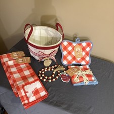 Dolly Parton Dollar General Collection Basket...