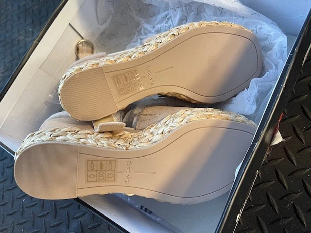 Dolce Vida Mujer Dune Beige Gamuza Cuña Tacones Talla 8M Nuevos en Caja Envío Gratis Foto 4 de 4