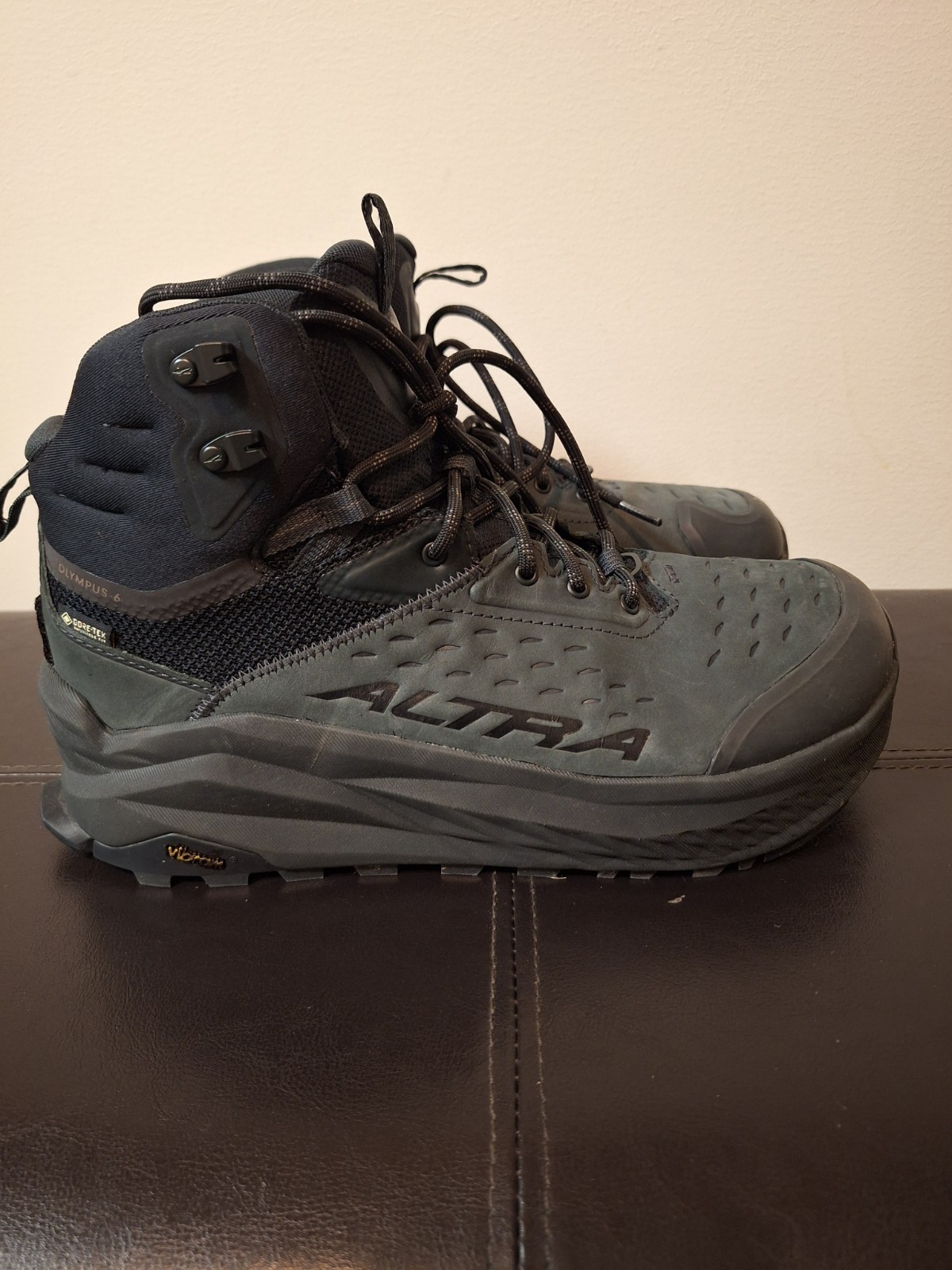 Zapatos Altra Olympus 6 Hike Mid GTX Gore-Tex para hombre, negros talla 9,5 Trail