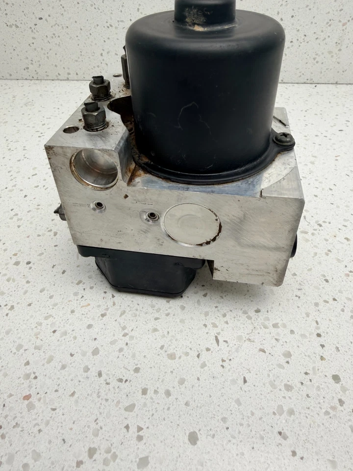 Actuador y modulador de bomba de freno antibloqueo Toyota Camry 1997-2001 44510-33070 ABS Foto 2 de 4