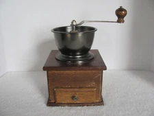 Vintage Metal & Wood Coffee Grinder Mill Manual Hand Crank Tabletop Catch Drawer