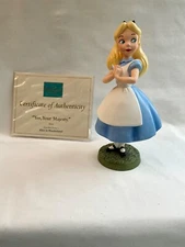 Walt Disney WDCC Alice in Wonderland " Yes Your Majesty "  Alice COA NIB