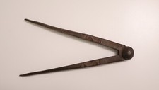 Ancien Compas pointes sèches en fer forgé XVIIe siècle