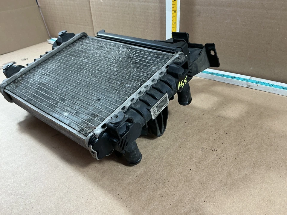 Radiador auxiliar secundario Audi S5 2008-2012 8K01212 OEM Foto 3 de 4