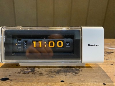 Sankyo DT-612 White Drum Flip Alarm Clock Rotating Display NOS