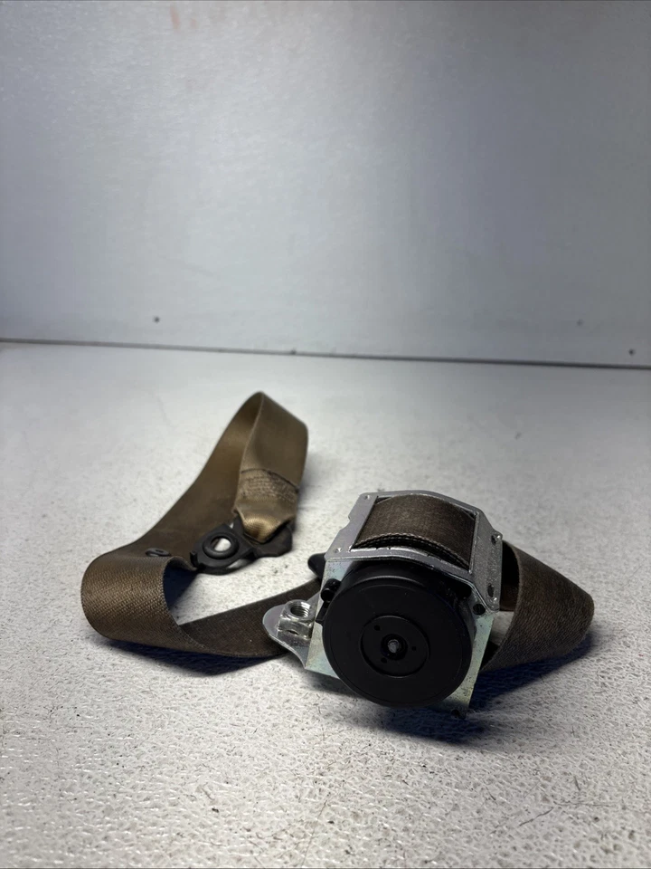 Actuador de cinturón de seguridad delantero derecho OEM 2009 10 2011 Mercedes-Benz ML350 A2518607185 Foto 3 de 4