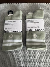 Lululemon Size Medium Unisex Daily Essential Crew Socks Fog Green, 2 Pair, New
