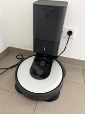 iRobot Roomba i7 Saugroboter mit Absaugstation