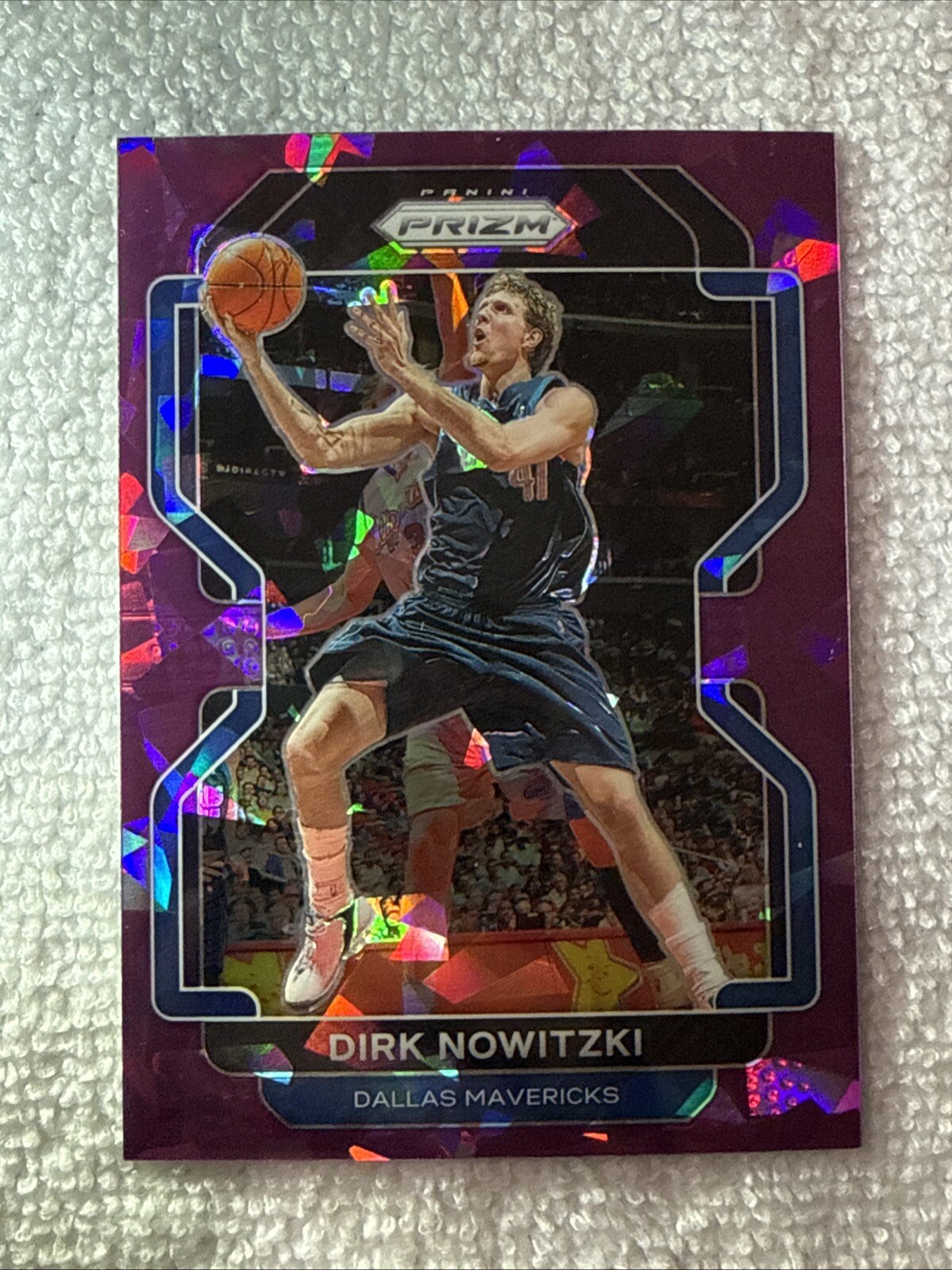 2021-22 Prizm Dirk Nowitzki Purple Cracked Ice Prizm #125/149 Mavericks