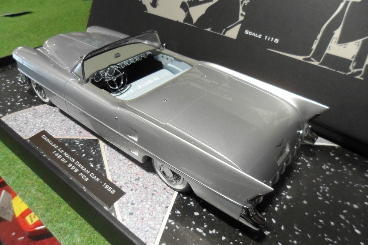 Miniature Cadillac Le Mans 1953 – Minichamps 1/18, Cabriolet Vintage Argenté Collection