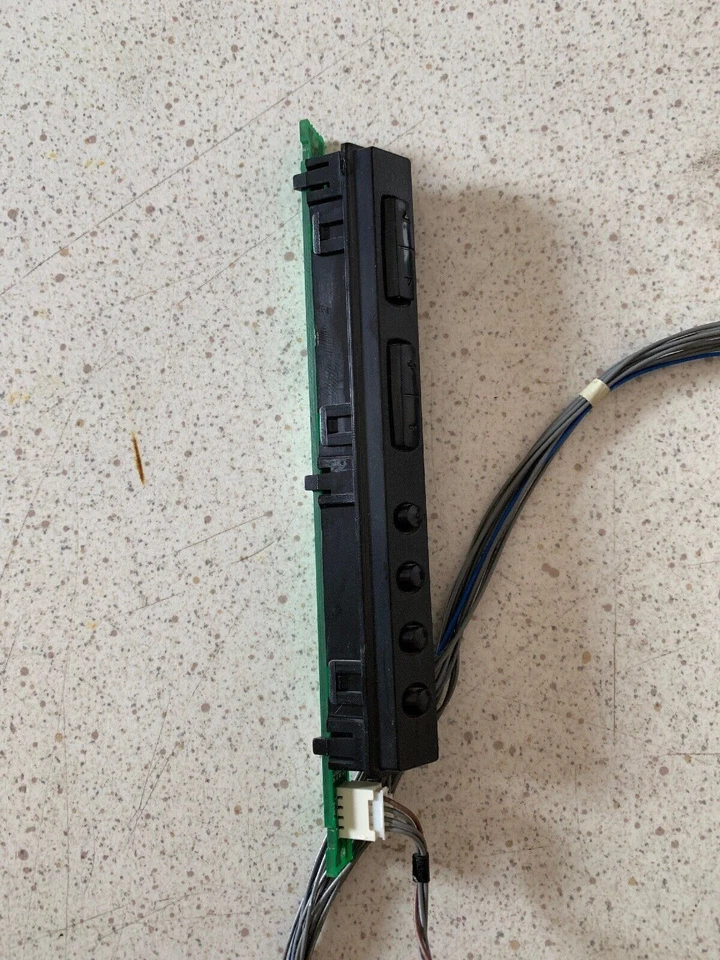 tastiera e ricevitore di segnale ebr6124710-s0 lg 32lh3000 - Immagine 4 di 4