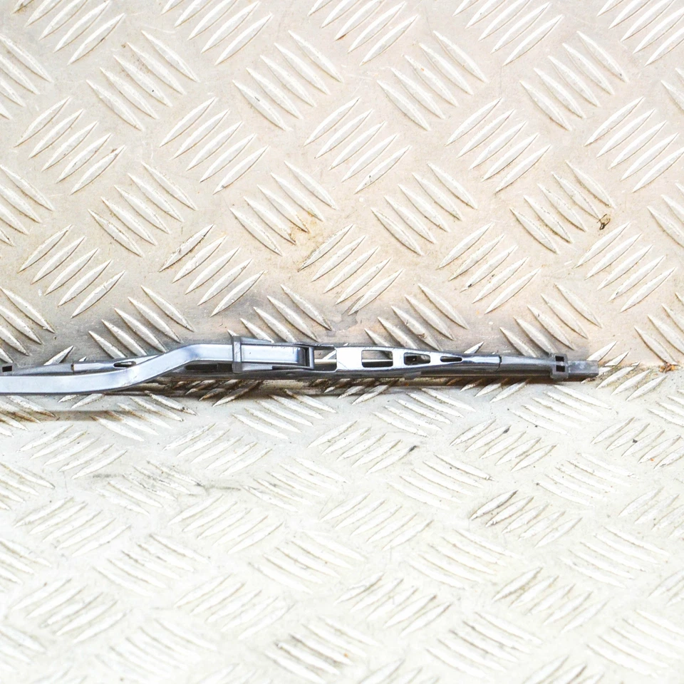 Braccio tergicristallo portellone posteriore JEEP CHEROKEE KJ 3.7 benzina 155kw 2002 - Immagine 4 di 4