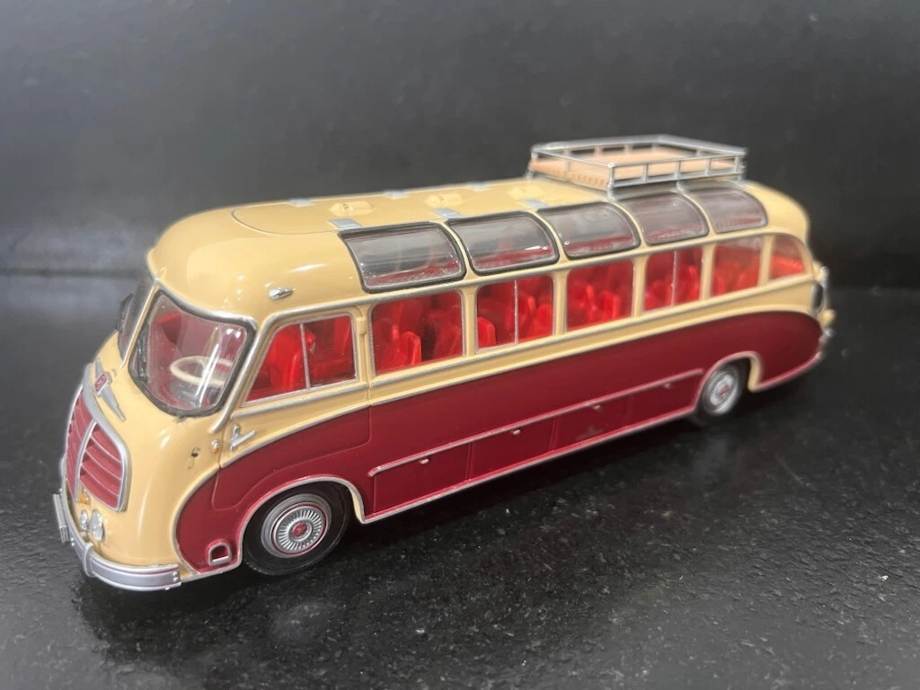 Minichamps - 1:43 - Büssing LU11/16 - Edition limitée et
