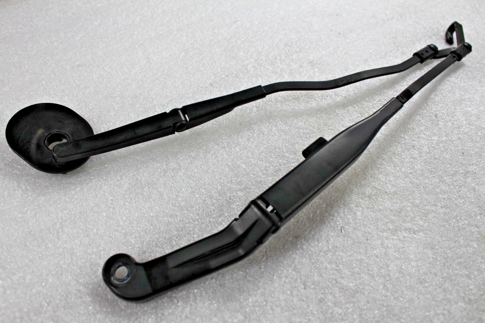 Ferrari F355 LEFT Wiper arm P/N 64610300