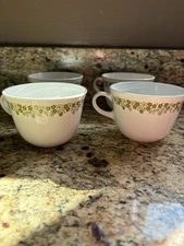 Vintage Corelle Crazy Daisy Coffee Tea Cup Set