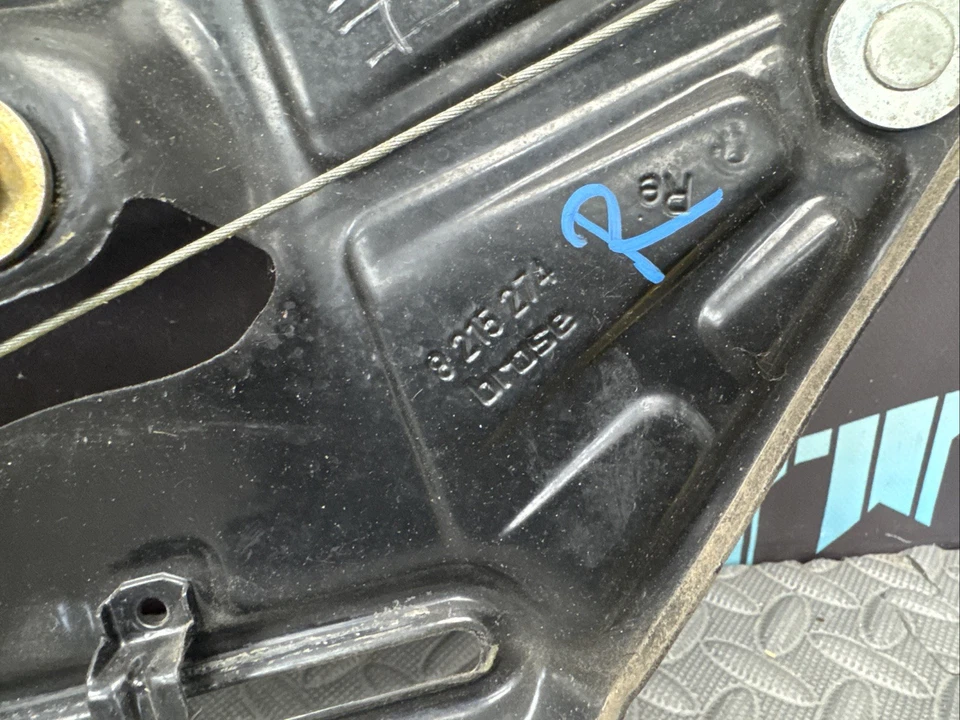 OEM 2001-2006 BMW E46 M3 CONVERTIBLE REGULADOR VENTANA TRASERA DERECHA CON MOTOR Foto 3 de 4