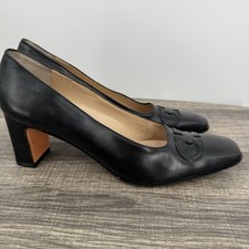 SALVATORE FERRAGAMO Gancini Black Leather Logo Pumps Heels Size 9 AAAA