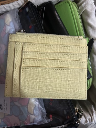 NEW Steve Madden Card Keeper Card Wallet Pastel Yellow - Picture 15 of 17