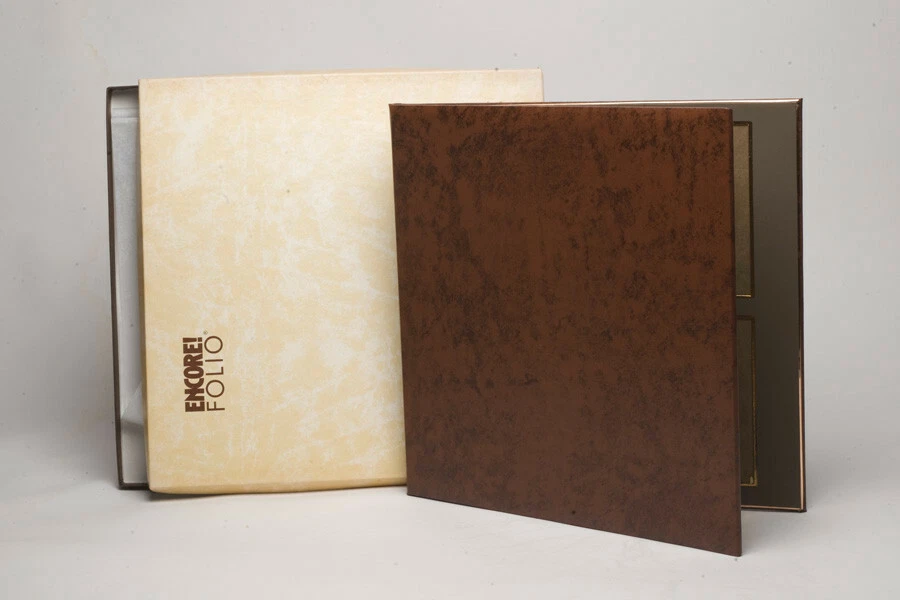 Nuevo Arte Cuero Encore Folio Marcos Desplegables Marrón Coñac 5 Fotografías Nuevo en Caja Foto 2 de 3