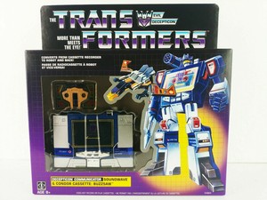 transformers g1 reissue walmart soundwave