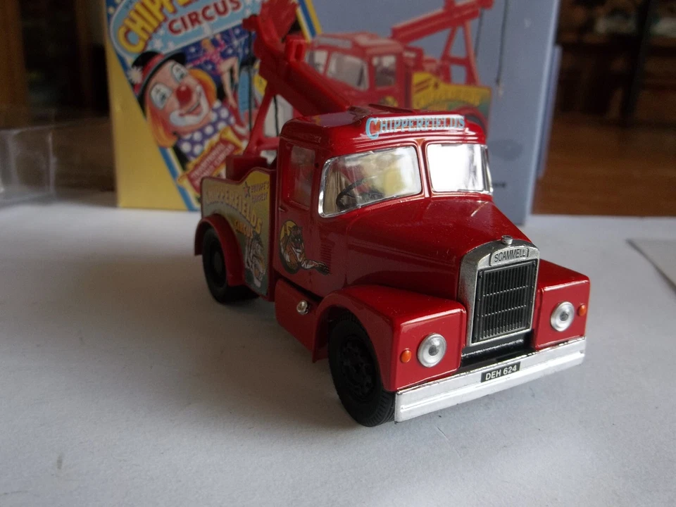 Corgi 97886 - Chipperfields Circus - Scammell Highwayman with Crane - Mint - Image 4 of 4