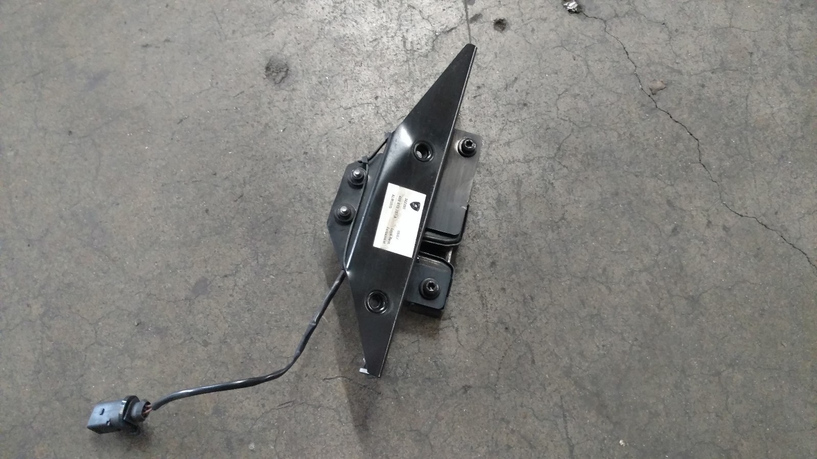LAMBORGHINI GALLARDO LP560 LP570 REAR TRUNK LOCK REINFORCEMENT OEM 400813787A