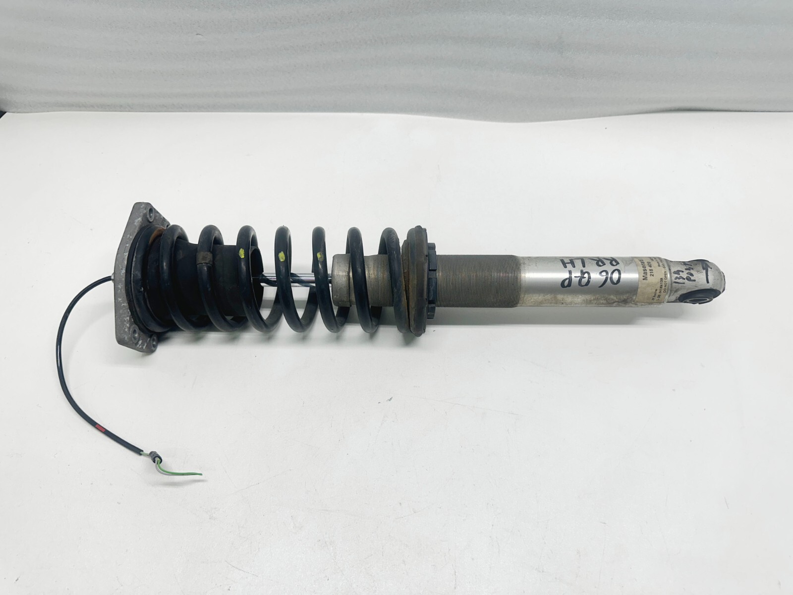 P40493 2003-2008 Maserati Quattroporte M139 Rear Strut Shock Absorber w/ Spring