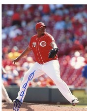 JUMBO  DIAZ  #70   CINCINNATI  REDS  SIGNED AUTOGRAPHED 8X10  PHOTO  W/ COA