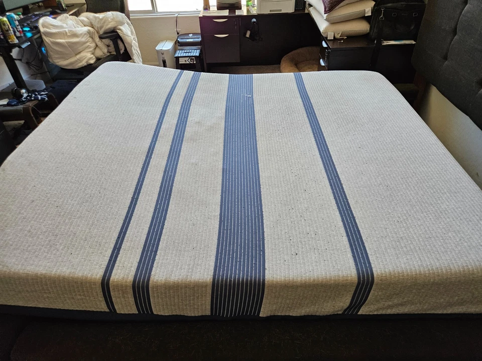 Serta mattress california king memory foam - Image 2 of 4