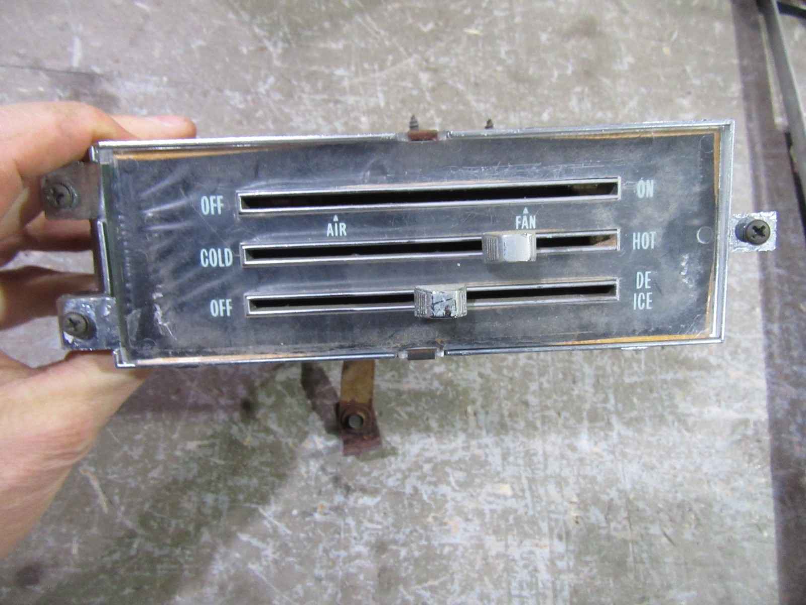 1969 1970 Chevrolet Impala Belair interior dash panel heater control lever unit