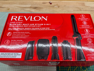 REVLON 5-in-1 One-StepTM-Haartrockner und Multi-Styler (abnehmbare Köpfe, Locken
