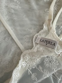 &euro;1250 La Perla Vintage Sheer Lace Lingerie Set - corset and thong.