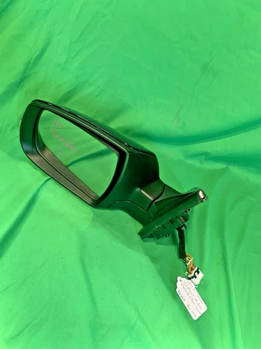 2011-2015 Kia Sorento Left Power Door Mirror With Turn Signal OEM