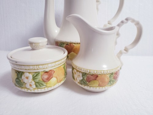 MCM Metlox Vernon Ware Della Robbia - 7 Cup Coffee Pot, Creamer, Sugar w/Lid - Picture 6 of 14