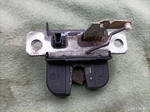 Heckklappen Schloss Heckklappe 6Q6827505B VW Polo 9N Bj.2002