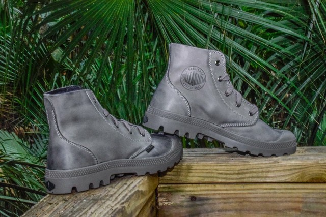 palladium pampa hi leather black