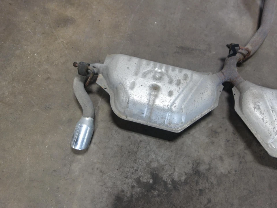 10 FORD EDGE 3.5L AT AWD Dual Chrome Tip Muffer Exhaust Resonator LOCAL ONLY Foto 3 de 4