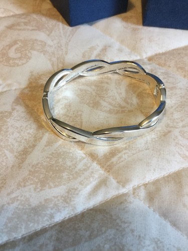 Silver plated plait effect bracelet - Picture 3 of 4