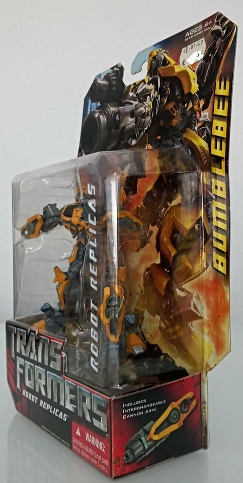 TRANSFORMERS BUMBLEBEE FIGURA ROBOT REPLICAS DE HASBRO - Imagen 4 de 4