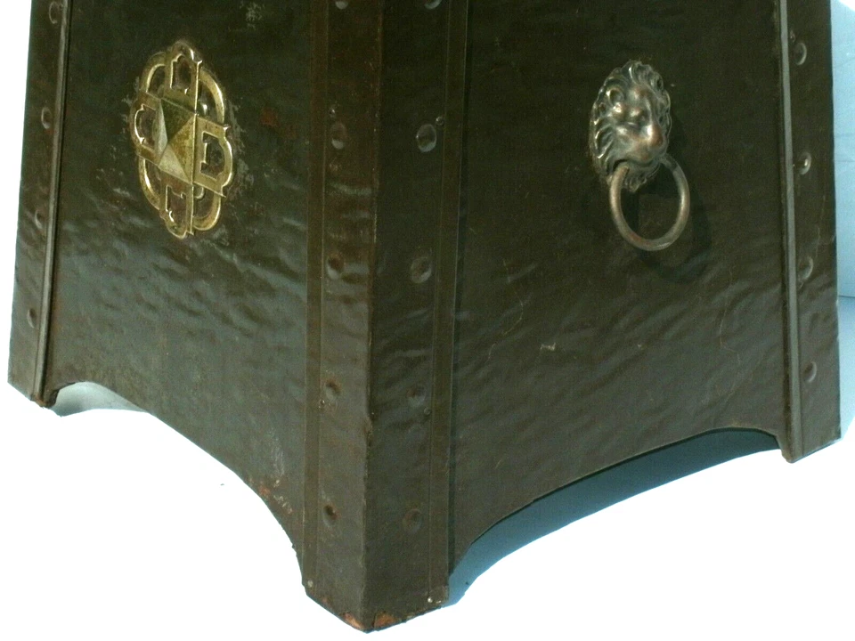 Cubo de carbón chimenea artesanal vintage años 1910 Foto 3 de 4