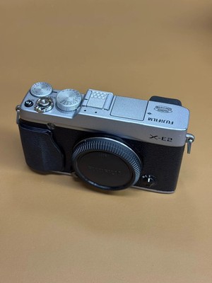 Fujifilm X-E2 16.3MP Mirrorless Camera Body Only Silver WiFi 90%New