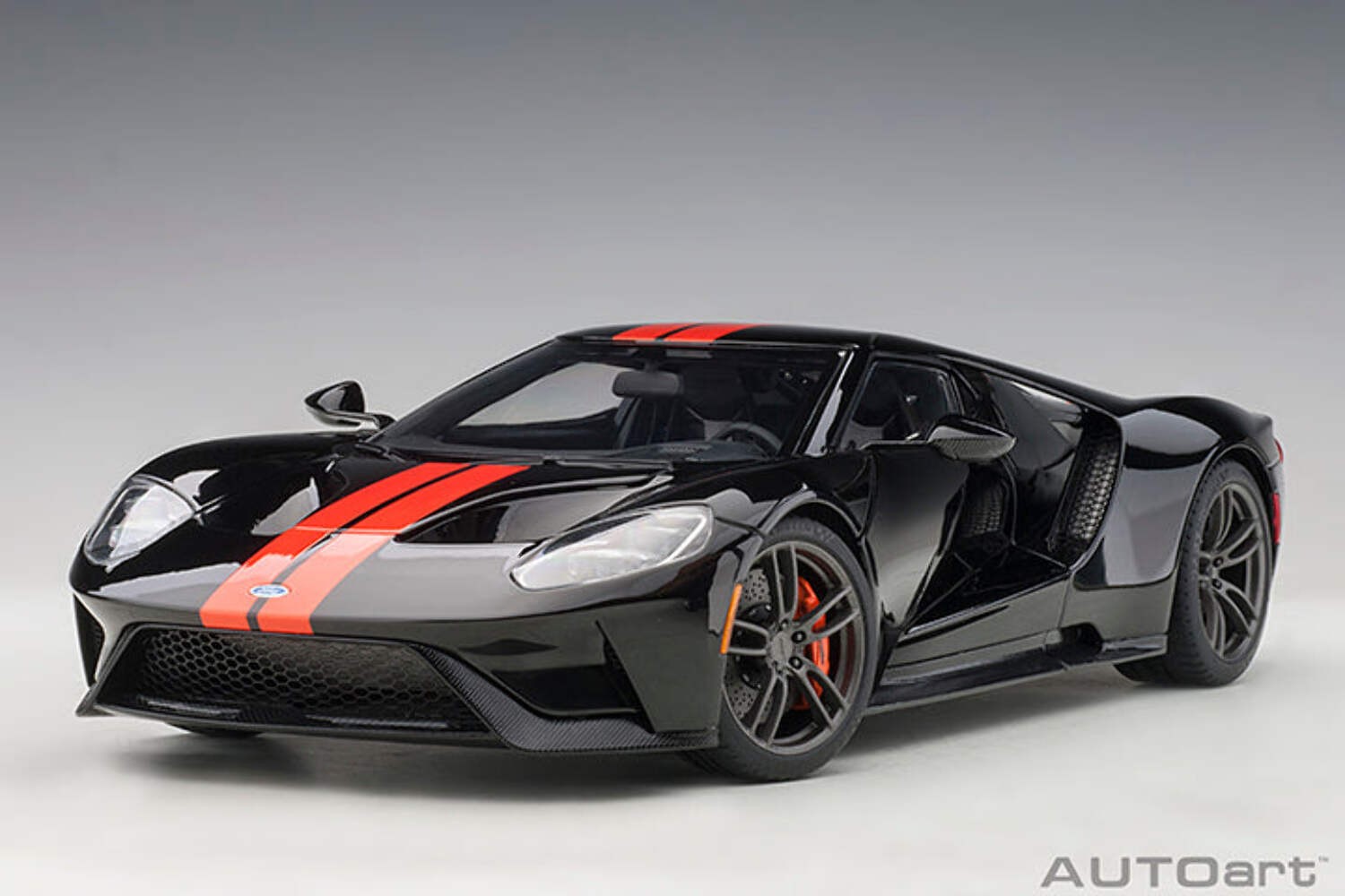AUTOart Ford GT 2017 Shadow Black with Orange Stripes 72945